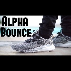 Adidas  -  AlphaBounce - size 6 1/2 - White and Black